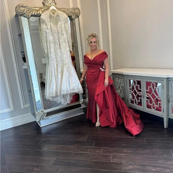 Elegant Burgundy Evening Gown